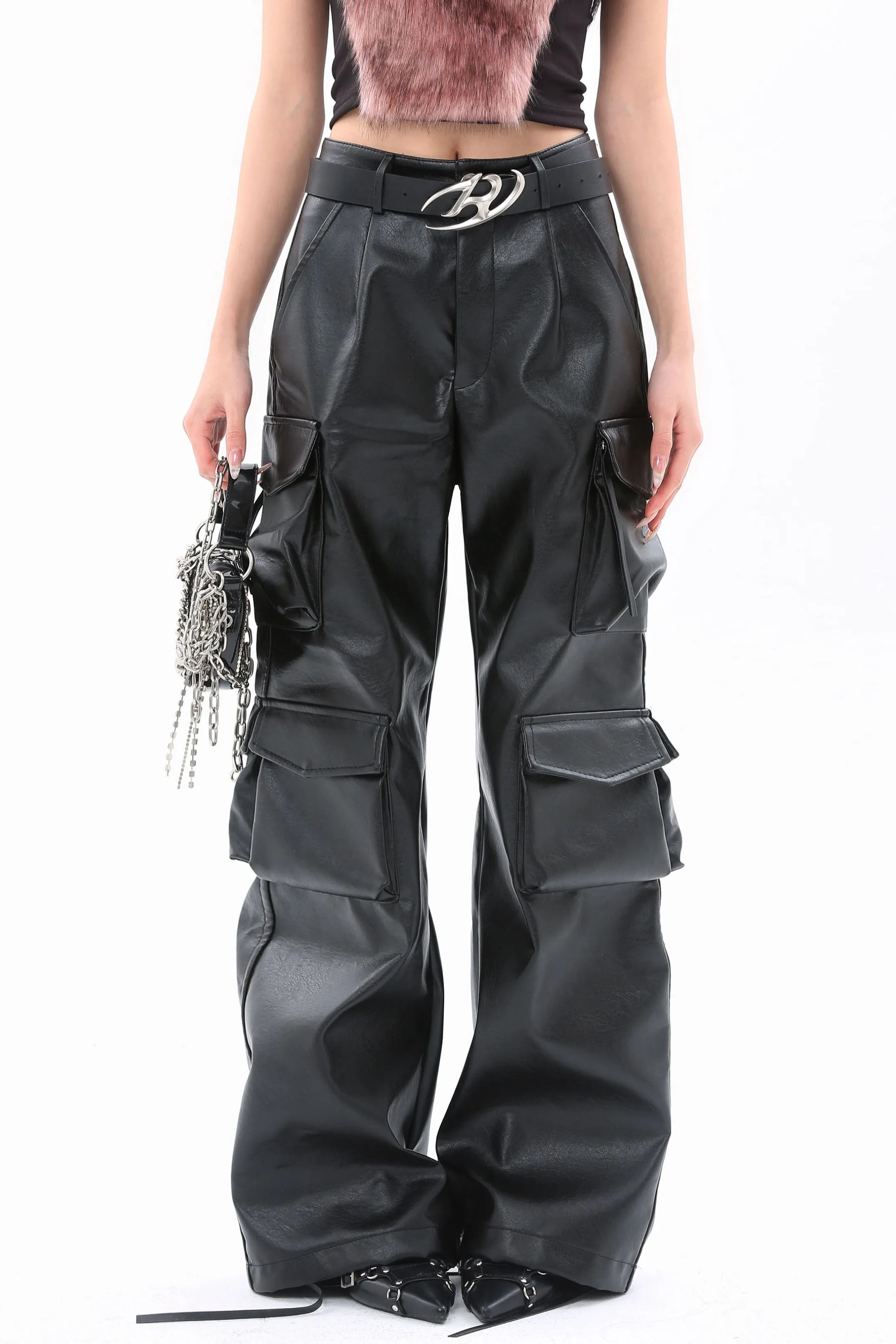 【24s Feb.】Unique Black Cargo Pants