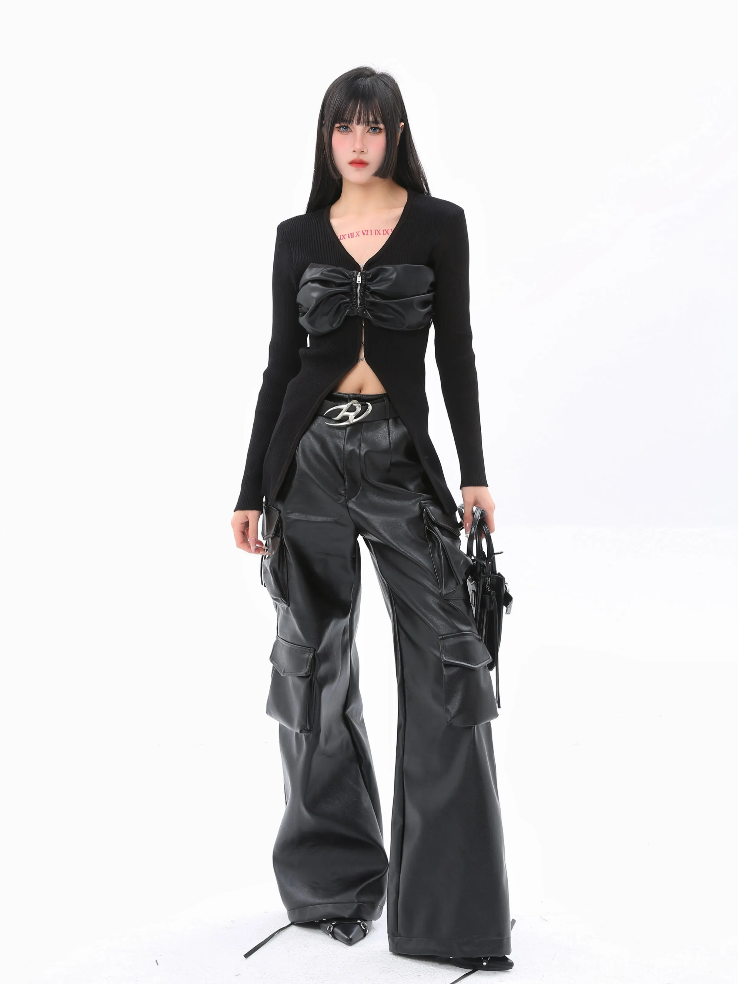 【24s Feb.】Unique Black Cargo Pants