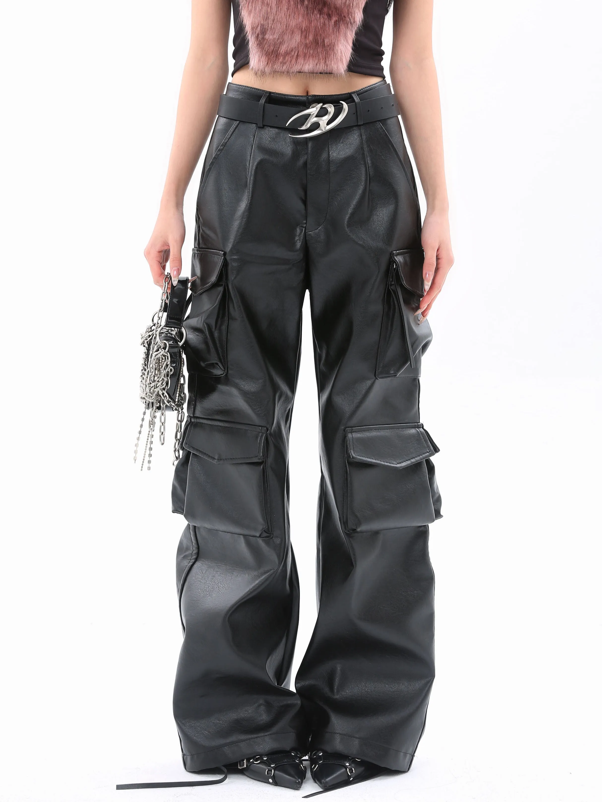 【24s Feb.】Unique Black Cargo Pants