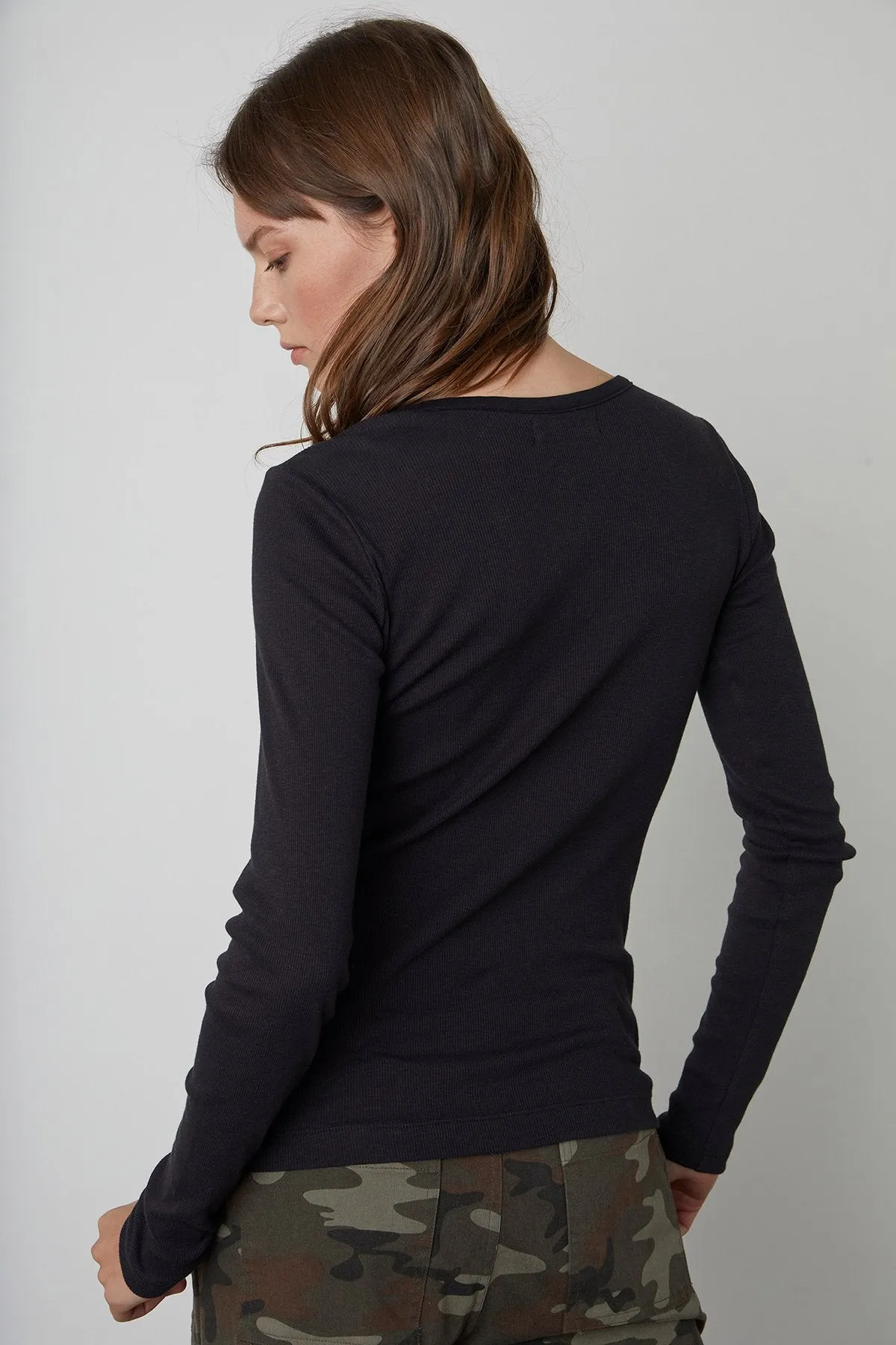 Bayler L/S Fitted Ribbed Tee