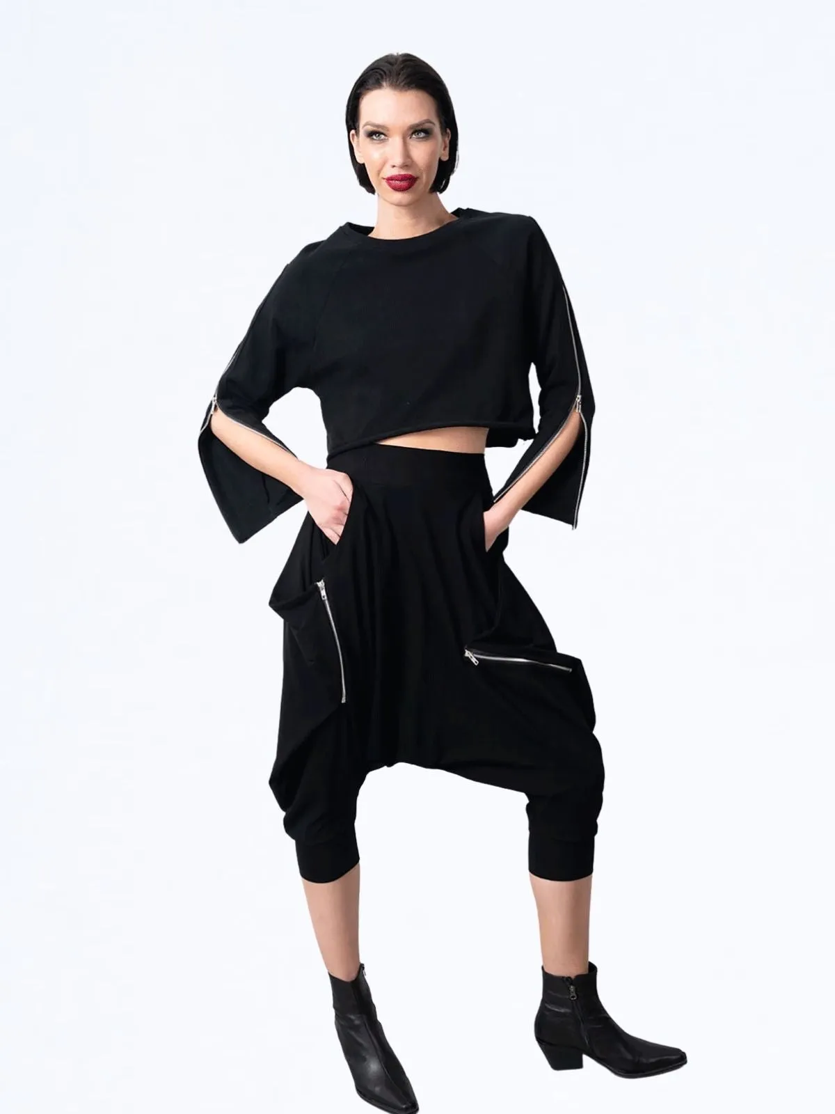 CROPPED ANGLE ZIPPER PANT BLACK