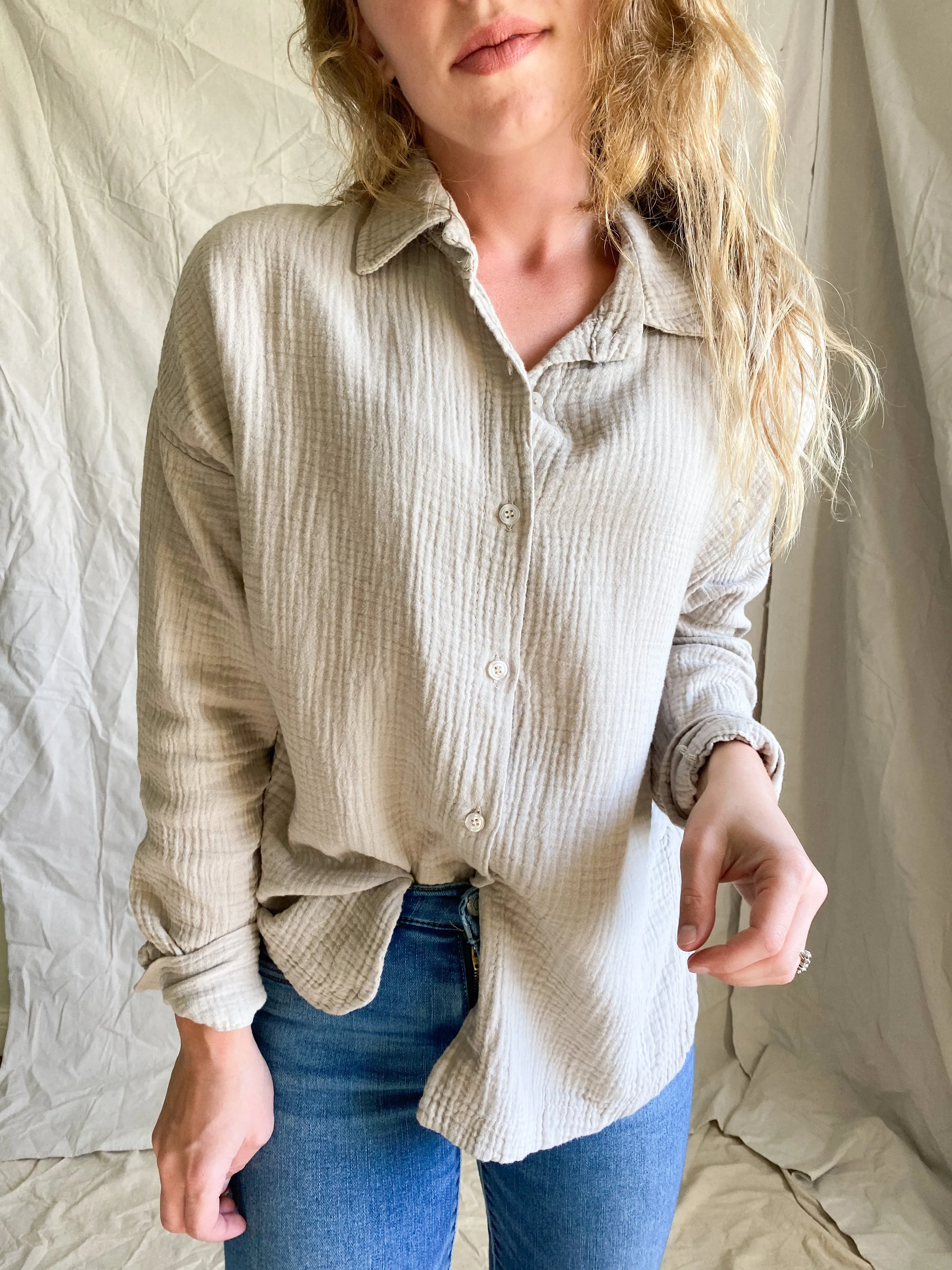Dort gauze button up