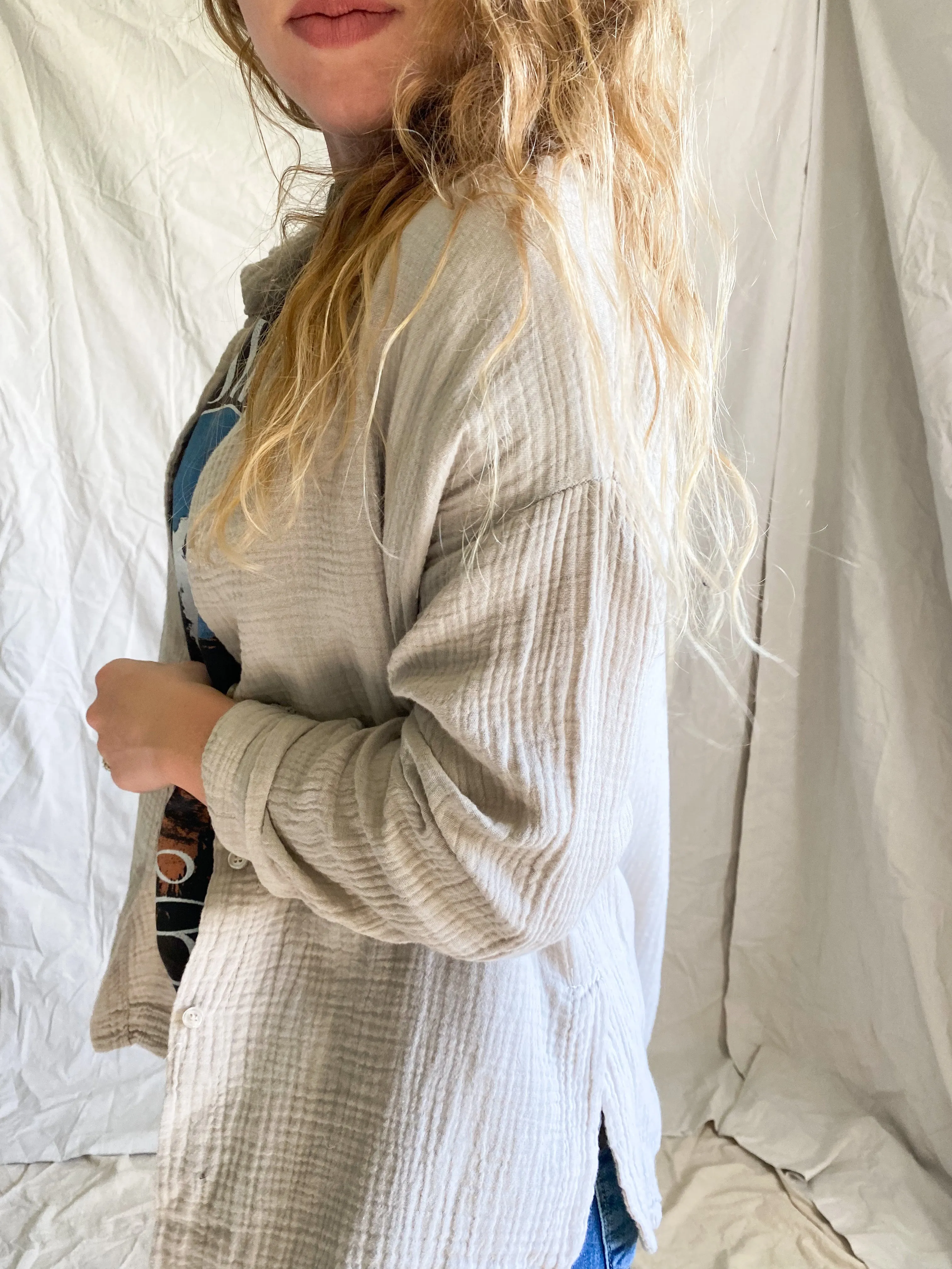 Dort gauze button up