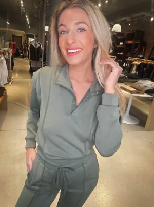 Nux Sleek Pullover