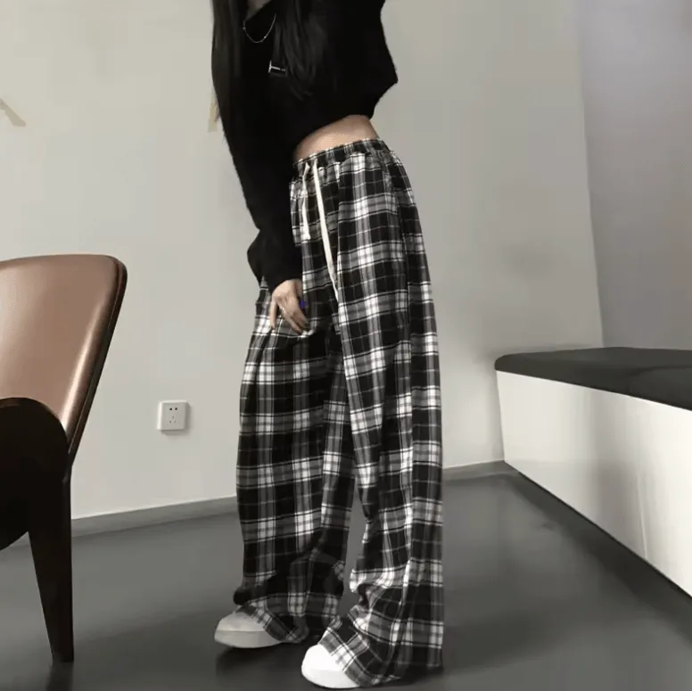 Oversize Black Plaid Sweatpants for Women | Fashionable Baggy Casual Pants