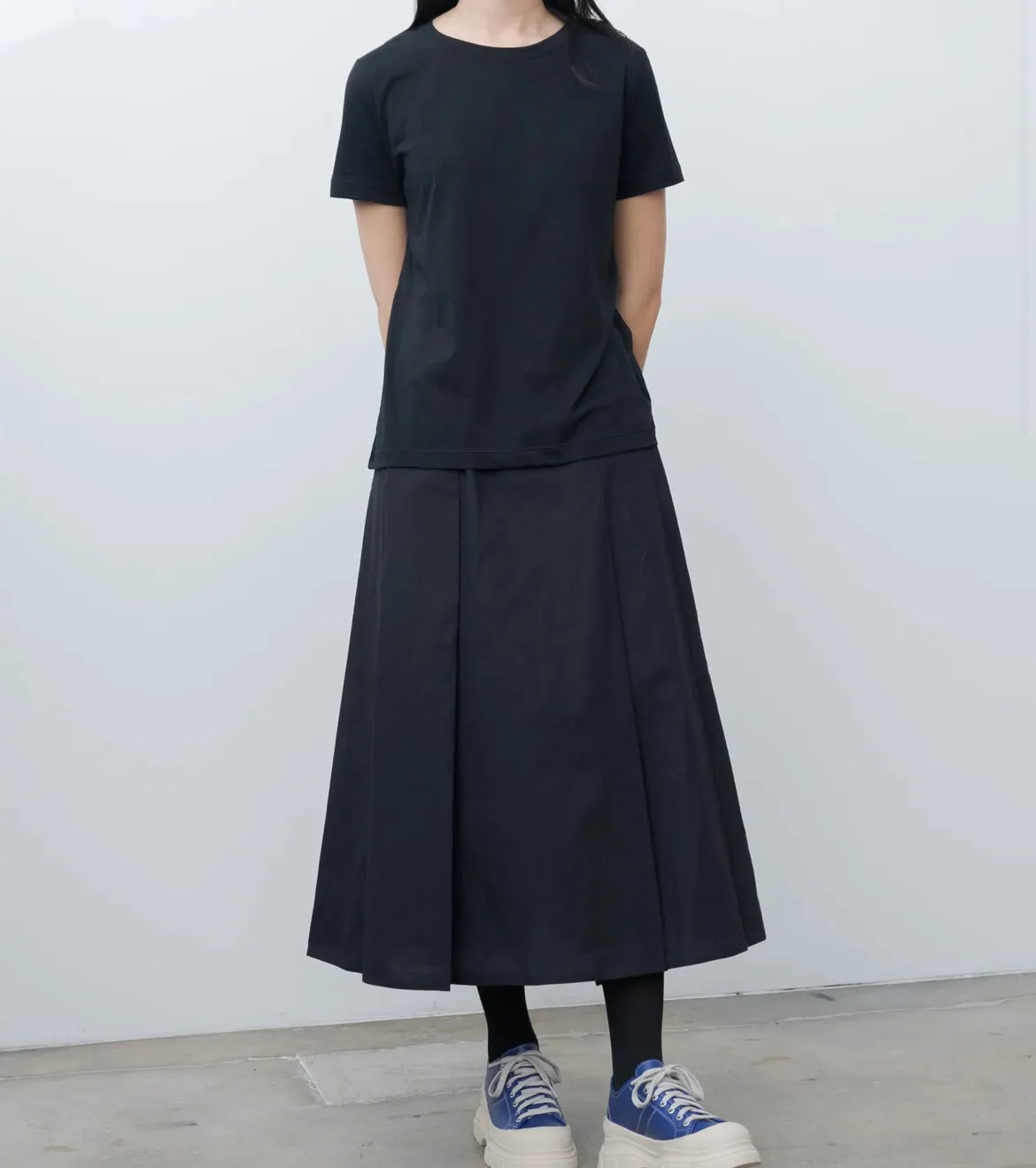 Sofie D'Hoore Fitted Short Sleeve Tee in Black