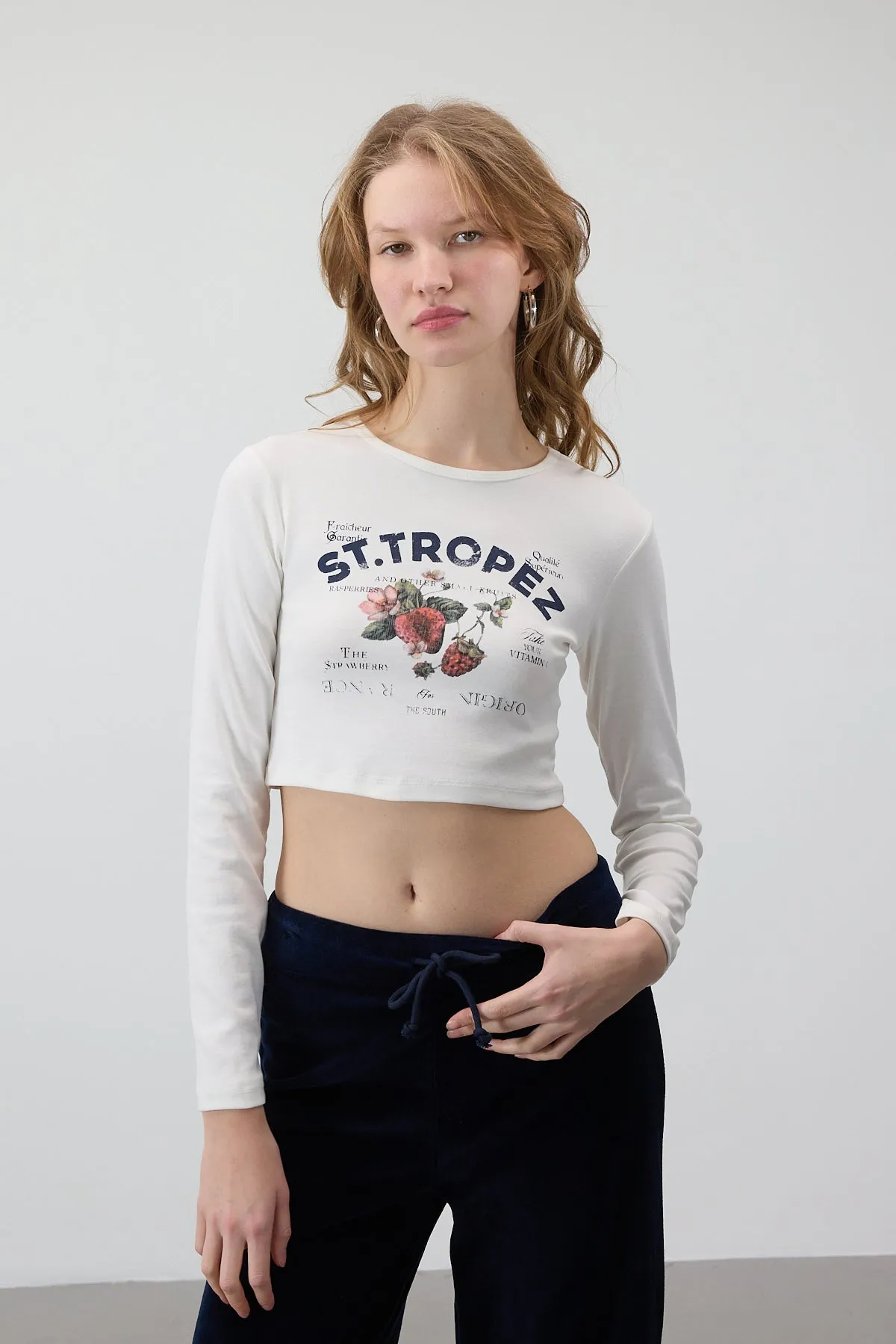 ST. Tropez Long Sleeve Crop Top