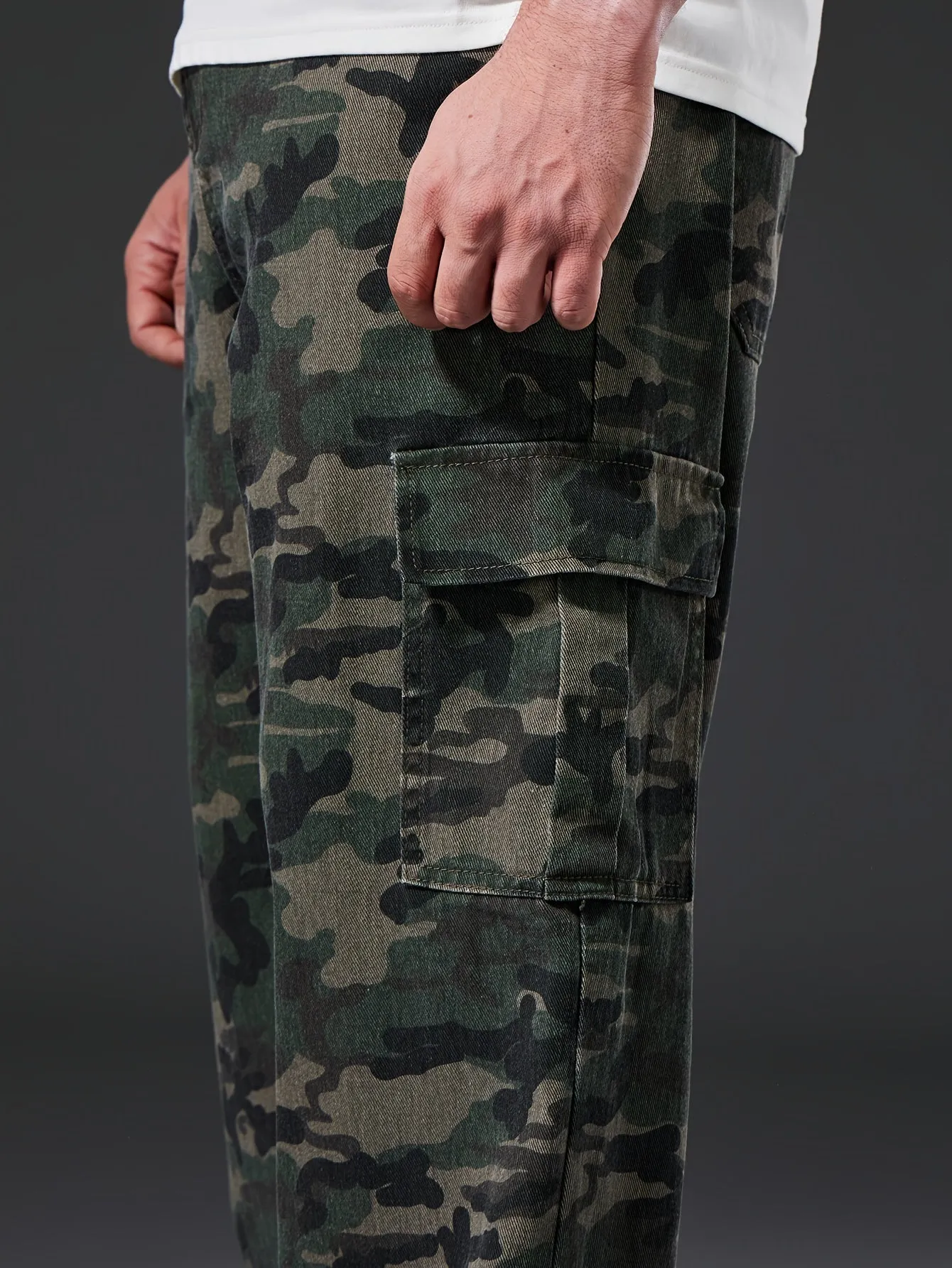 Stylish Camouflage Cargo Pants - Comfortable